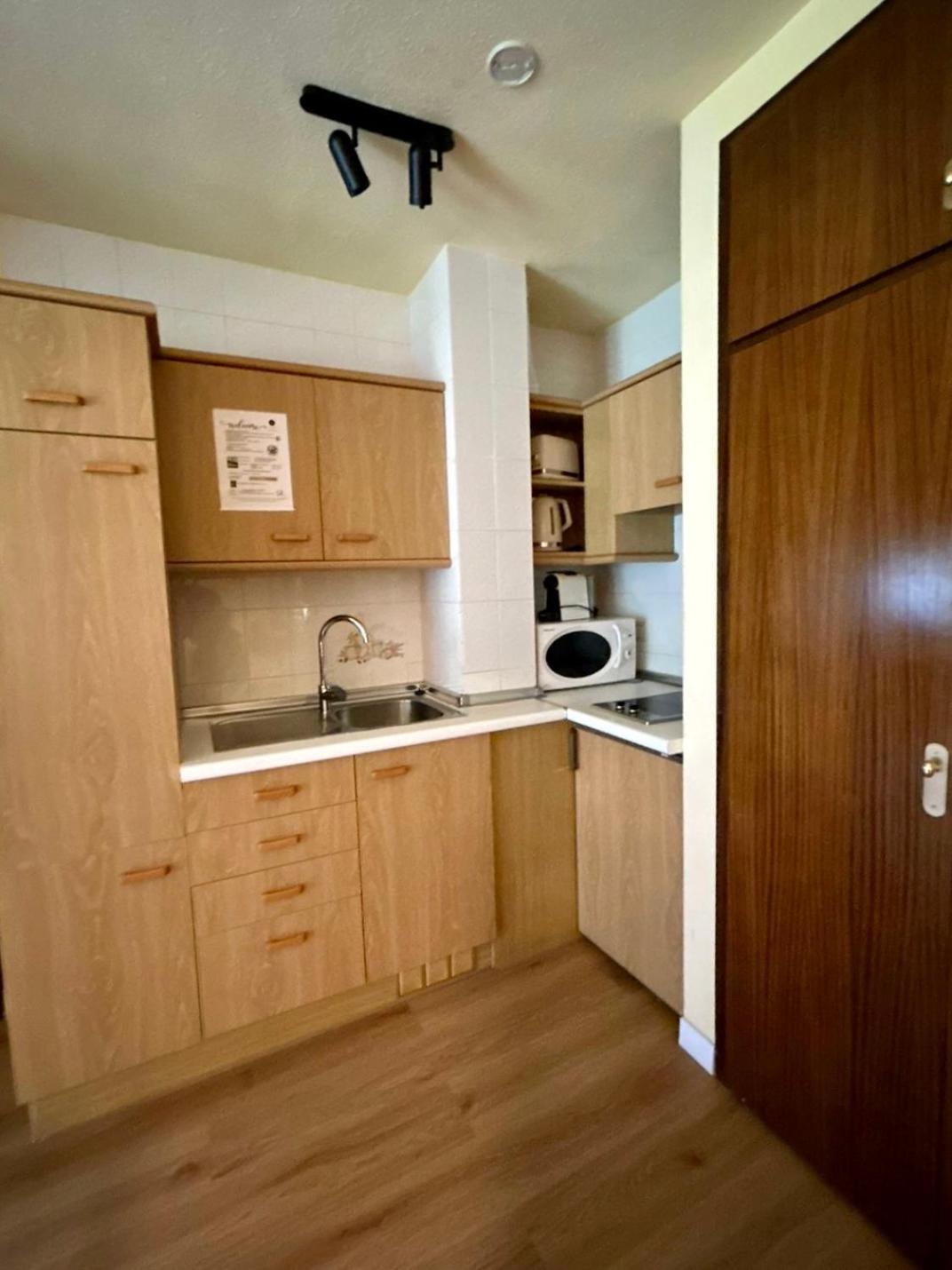 Apartamentos Turisticos Poblado Arinsal Eksteriør bilde