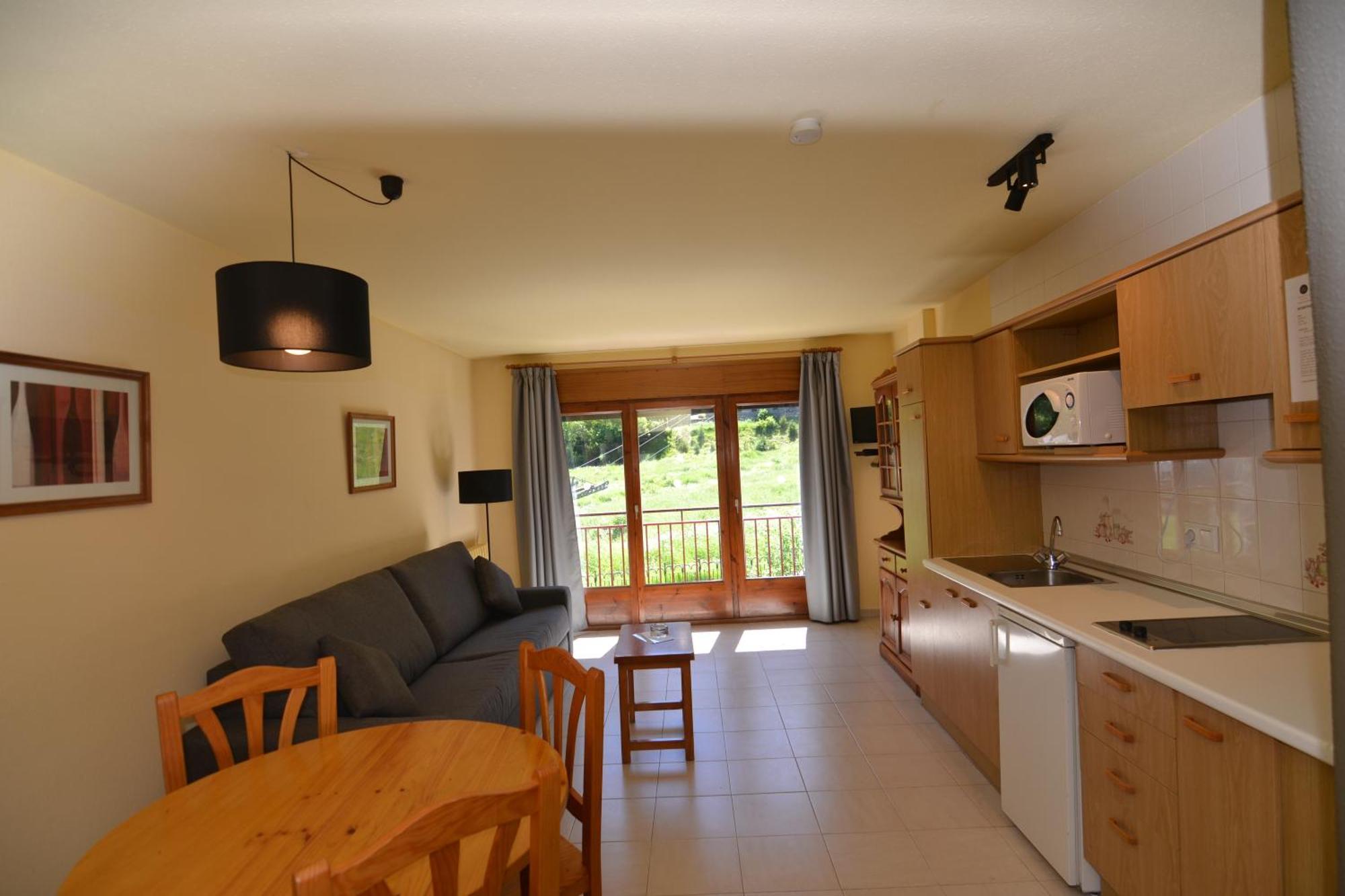 Apartamentos Turisticos Poblado Arinsal Eksteriør bilde