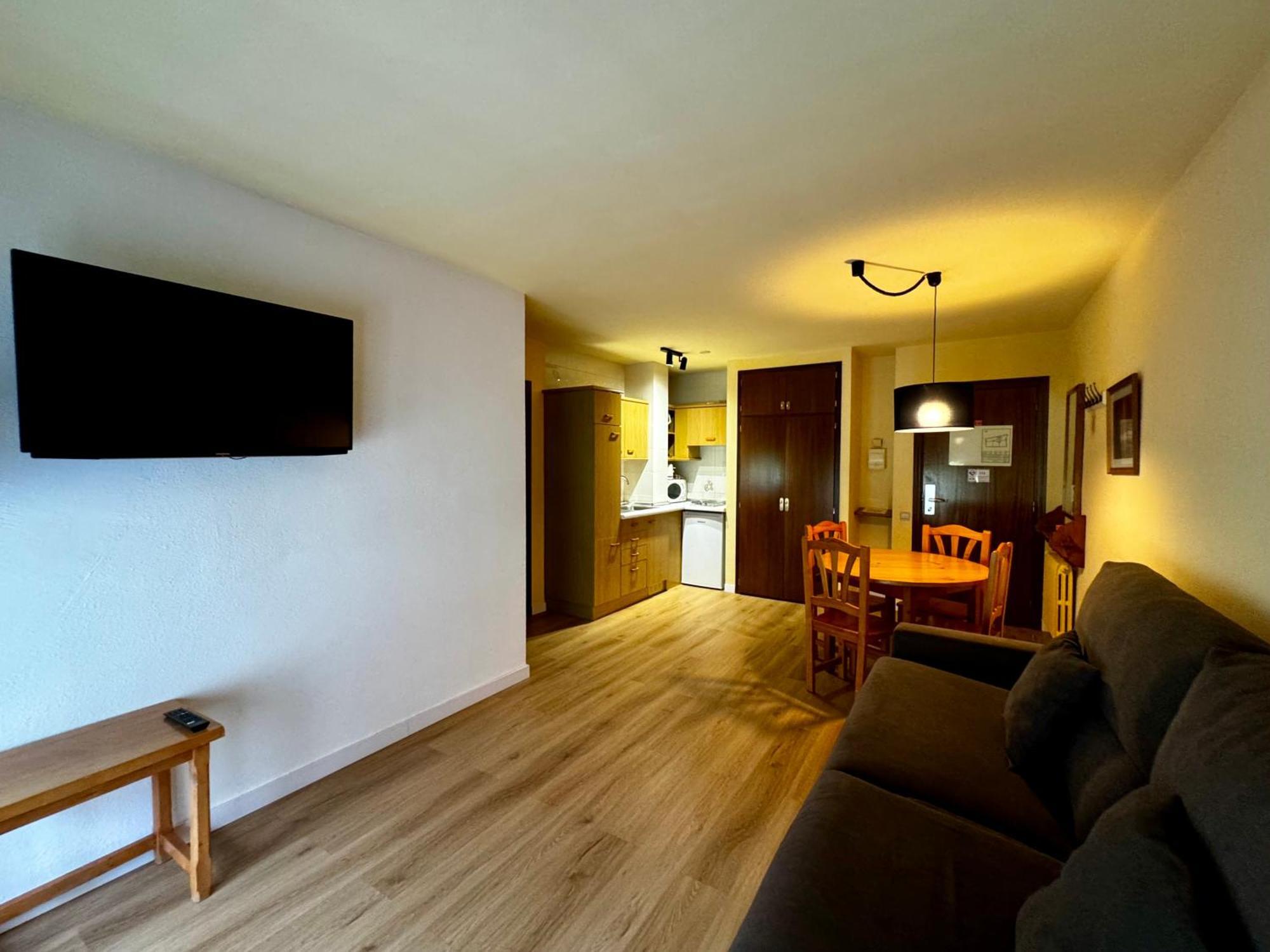 Apartamentos Turisticos Poblado Arinsal Eksteriør bilde