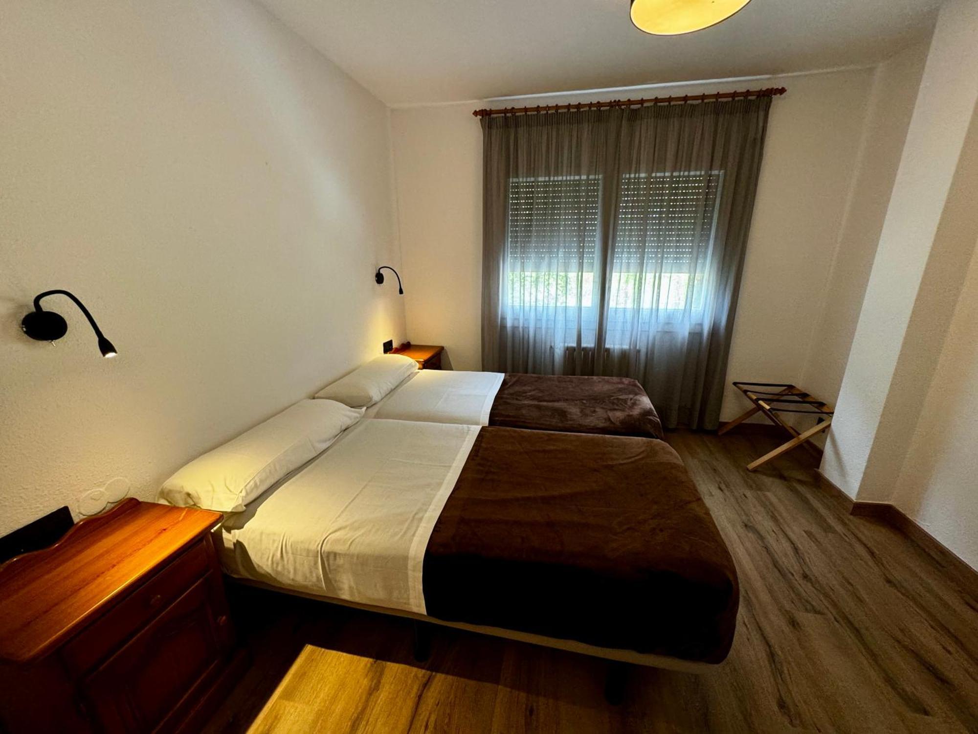 Apartamentos Turisticos Poblado Arinsal Eksteriør bilde