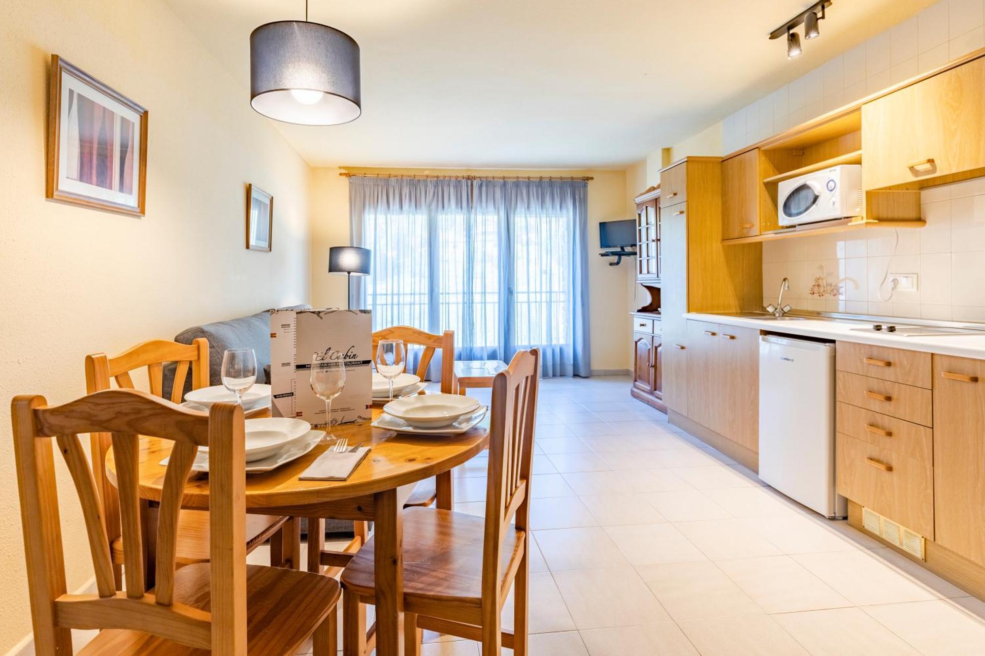 Apartamentos Turisticos Poblado Arinsal Eksteriør bilde