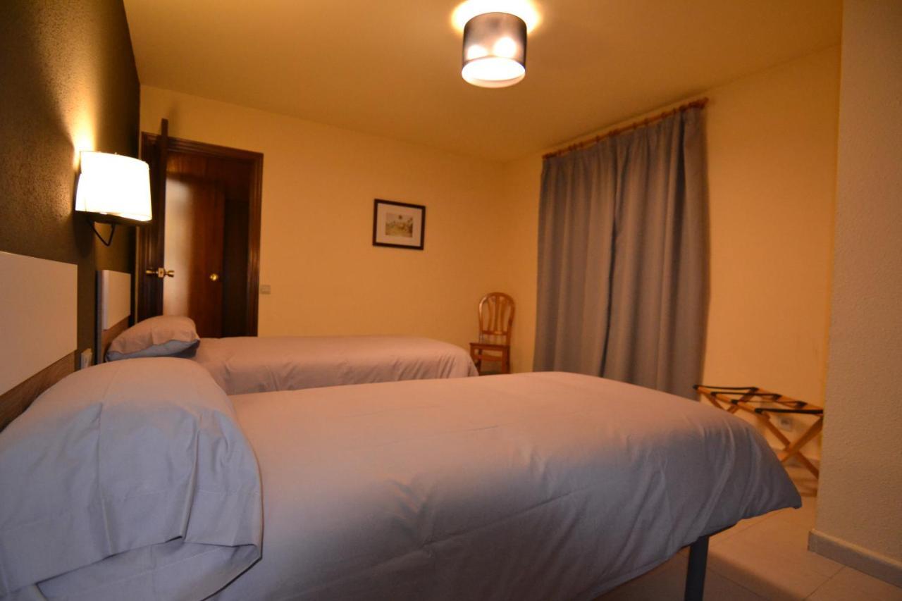 Apartamentos Turisticos Poblado Arinsal Eksteriør bilde