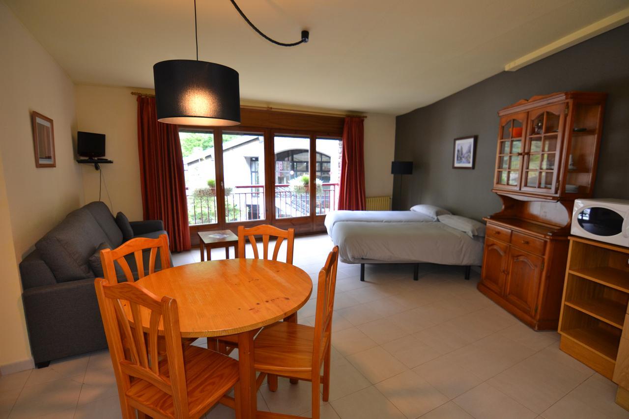 Apartamentos Turisticos Poblado Arinsal Eksteriør bilde