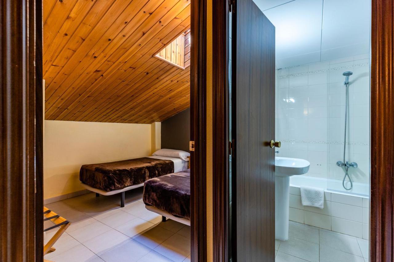 Apartamentos Turisticos Poblado Arinsal Eksteriør bilde